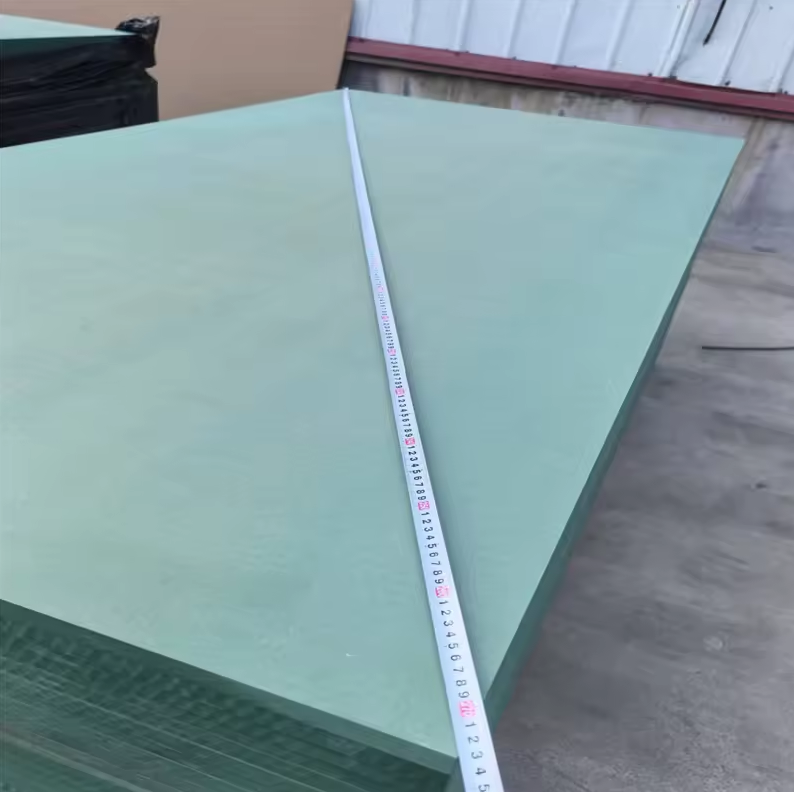 1220*2800mm Low Price 18mm Green Color Water Proof Green Mdf Board